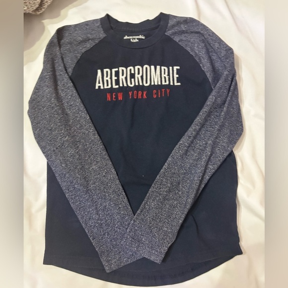 Abercrombie Kids Black and Gray Long Sleeve Shirt - Picture 2 of 6